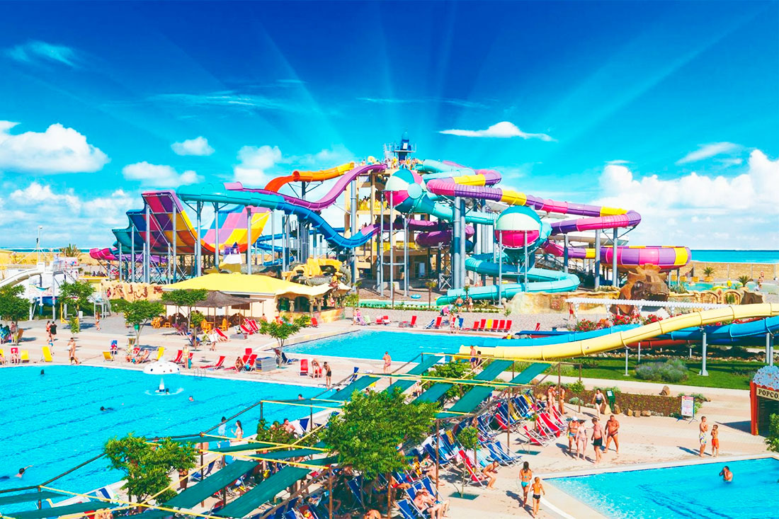 water-park-banana-republic