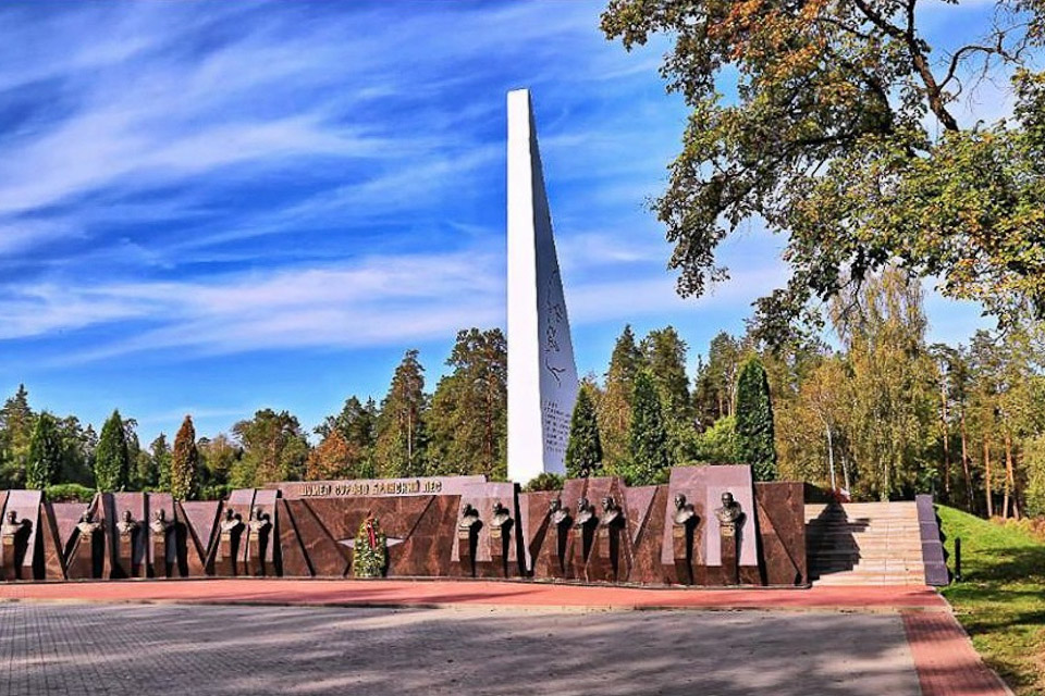 1._Memorial_nyy_komplex_Partizanskaya_polyana_1