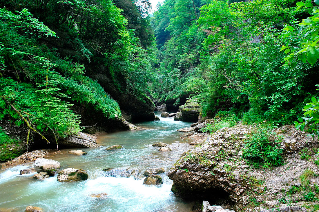 guam-gorge