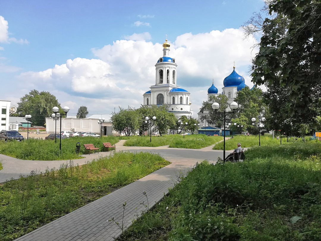 12-30-xdvyaw-monastyrskiy-sad.cd9f7e96