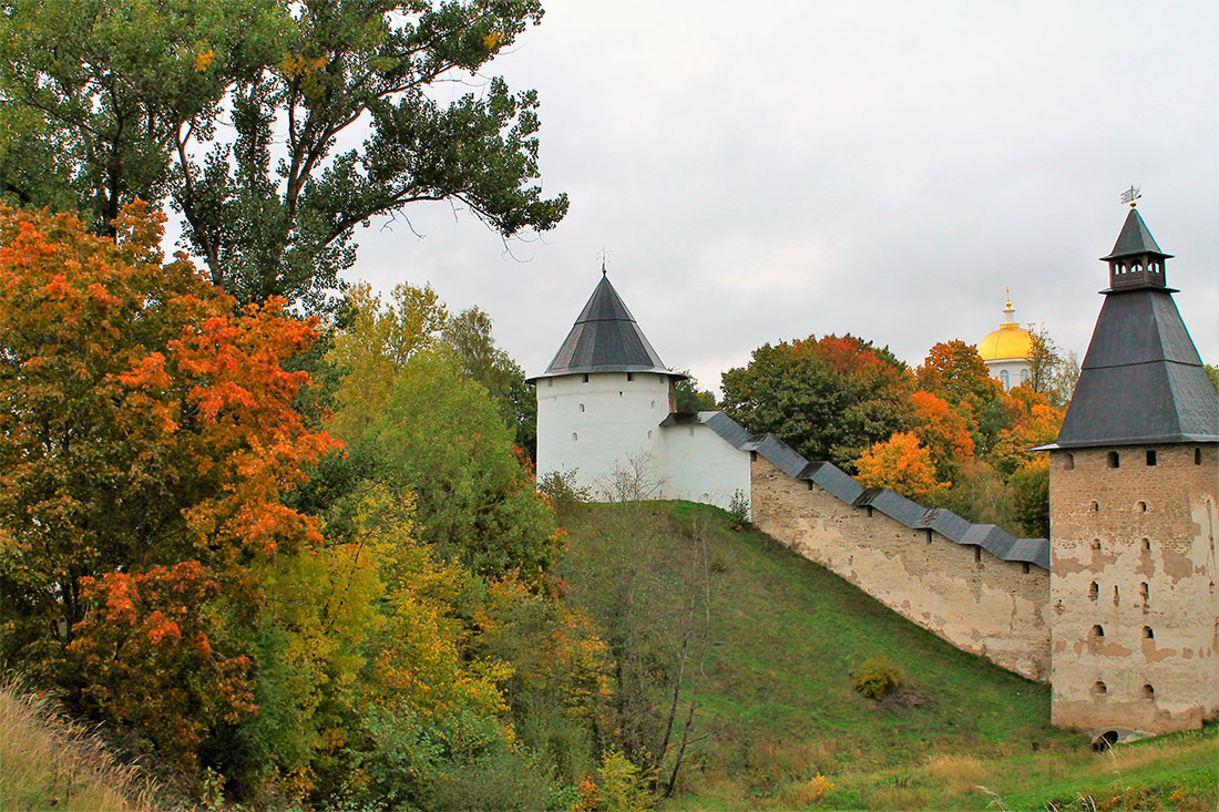 fortress-of-the-pskov-pechersky-monastery