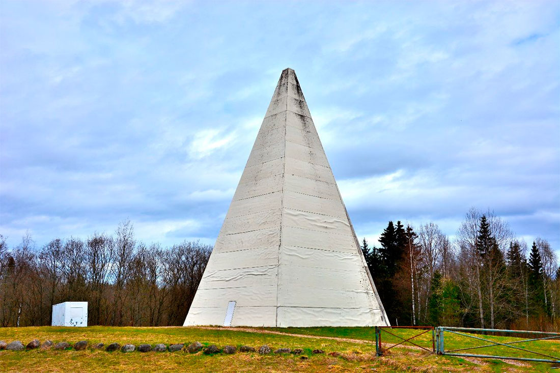 seliger-pyramid-of-hunger