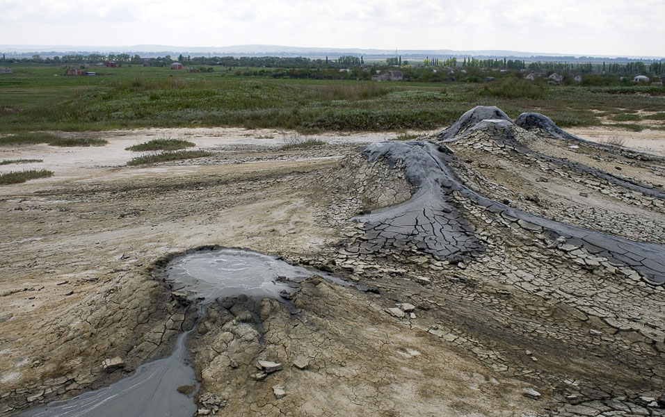 myska-mud-volcano