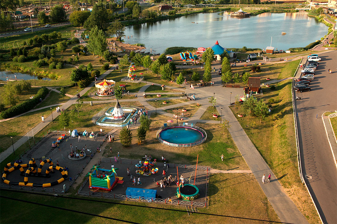 family-recreation-park