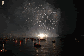 fireworks718ROXCfmFBsffgif