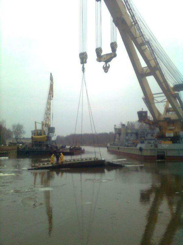 935497_442793752480807_2041514375_n