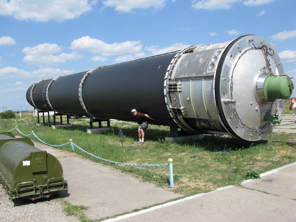 Большая российская ракета. Р-36м "сатана". Ракета р-36м сатана. Р-36м3 «Икар». МБР Р-36м2 Воевода.