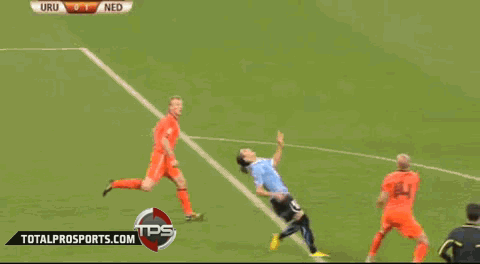 de_zeeuw_kicked_in_the_face