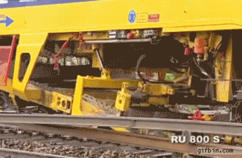 1332356796_rail_laying_machine