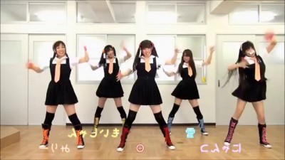 Танец японок под песню Heart Craze