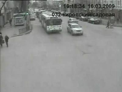 ДТП в Ростове: ВАЗ 2109 сбивает четырех пешеходов 