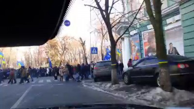 Киев. Подставки под флаги свезли.