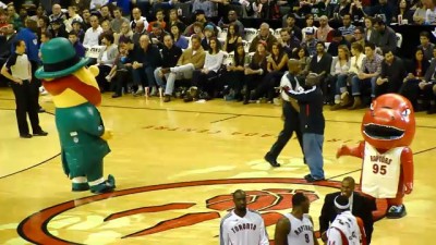 Raptors and Celtics Mascot Dance-Off