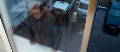 Человек у окна, эпизод в УФМС