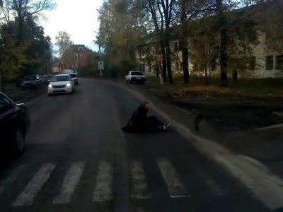 Как правильно переходить дорогу