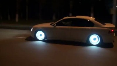 Sick Glow In The Dark Rims On BMW 7 Series!