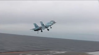 Су-33 неудачно зашел на посадку