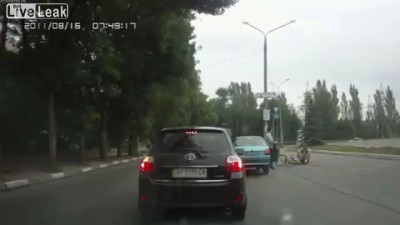 авто против велосипеда