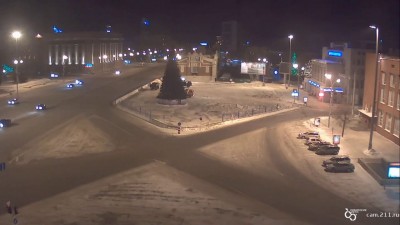 Дрифт КАМАЗА на центральной площади новосибирска