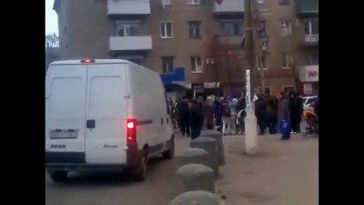 Бунт в "Новороссии".Голодные жители перекрыли дорогу.Торез