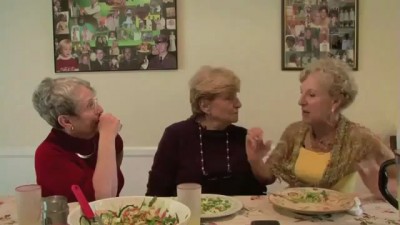 Реакция бабушек от просмотра клубнички