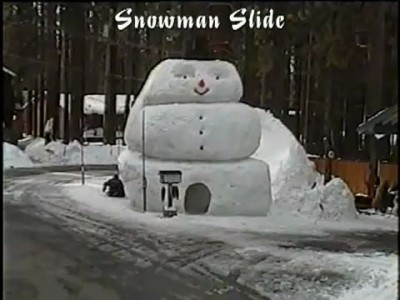 Снеговик и горка в одном флаконе