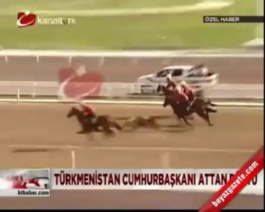 Президент Туркмении упал с лошади во время скачек