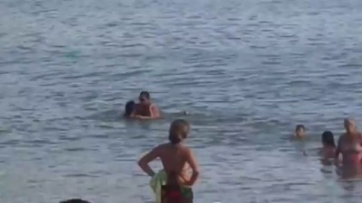 Casal maluco dando umazinha na praia Rio das Ostras HD