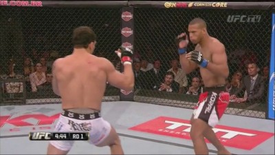 Цезарь Феррейра победил Тиаго Сантоса