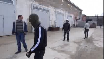 Украинские морпехи выгоняют 'самооборону'