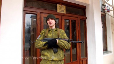 17-летний стример из Мариуполя Влад Александрович взял в руки автомат