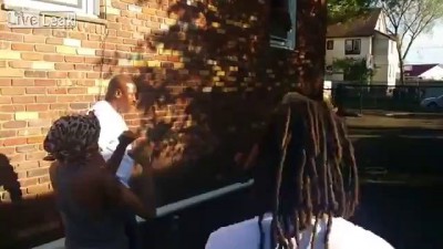 Негритянки подрались