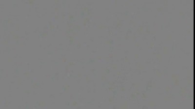 Начитанная брюнетка