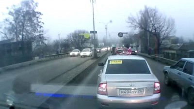 Кавказские спортсмены тешатся на дороге....