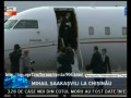 Михаил Саакашвили бьется головой о самолет