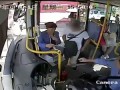 Бдительный водитель автобуса спалил карманника