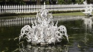 Chiang_Rai_-_Wat_Rong_Khun_-_0004