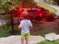 пожарные и мальчик