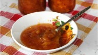 персиковое