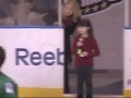 8-летняя Elizabeth Hughes поет гимн США