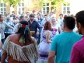 Танцы под индейскую музыку
