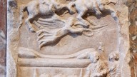 Dioskouroi_theoxenia_Louvre_Ma746