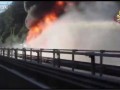 В Италии взорвался бензовоз , погиб водитель