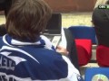 Хоккейный фанат смотрит порно во время матча КХЛ