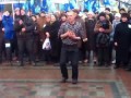 Танец титушки на АнтиМайдане.