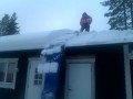 Чистка крыши от снега