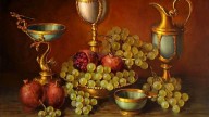 с гранатами и кубками