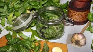 с чесноком и маслом