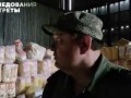 Русские солдаты кормят жителей Мариуполя
