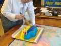 Жириновский и торт Украины